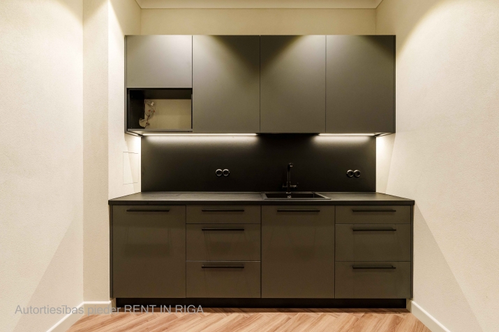 Объявление. Gaišas, pilnībā renovētas biroja telpas vienā no zaļākajām un pieprasītākajām Rīgas apkaimēm  Цена: 1600 EUR/мес. Foto #9