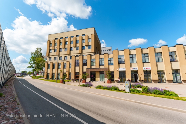 Sludinājumi. Biroja telpas Purvciemā, netālu no tirdzniecības centra Domina.  Kapitāli renovēta biroju, ražotņu Cena: 270 EUR/mēn Foto #6