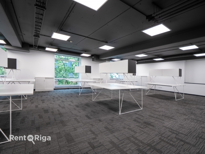 Объявление. Furnished open-plan office in a newly built office building in the Quiet Centre.  The space Цена: 1338 EUR/мес. Foto #4