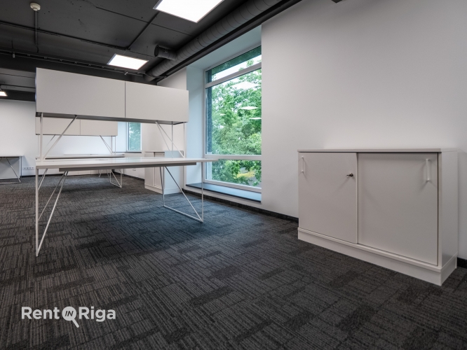 Объявление. Furnished open-plan office in a newly built office building in the Quiet Centre.  The space Цена: 1338 EUR/мес. Foto #3