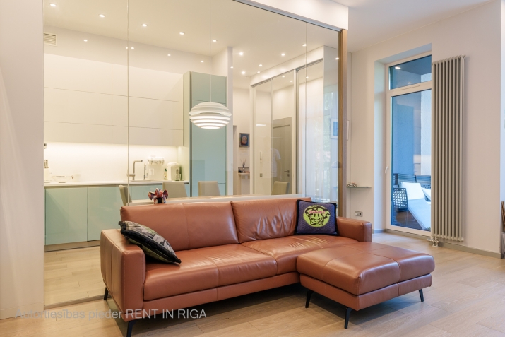 Sludinājumi. Tiek pārdots 4-istabu dzīvoklis Bulduros ar 17,4m2 terasi. Dzīvoklis atrodas mūsdienīgā ēkā ar Cena: 299000 EUR Foto #4