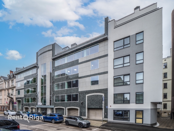 Sludinājumi. Jauns birojs ar atvērtu plānojumu.  Tas atrodas mūsdienīgā biroju ēkā Klusajā centrā.  Nomniekam Cena: 1102 EUR/mēn Foto #2