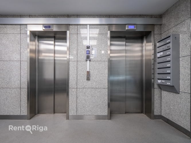 Sludinājumi. Jauns birojs ar atvērtu plānojumu.  Tas atrodas mūsdienīgā biroju ēkā Klusajā centrā.  Nomniekam Cena: 1102 EUR/mēn Foto #6