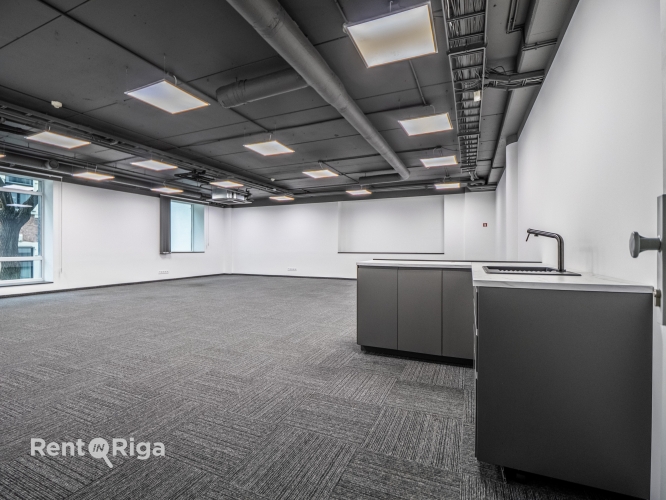 Sludinājumi. Jauns birojs ar atvērtu plānojumu.  Tas atrodas mūsdienīgā biroju ēkā Klusajā centrā.  Nomniekam Cena: 1102 EUR/mēn Foto #8