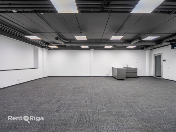 Sludinājumi. Jauns birojs ar atvērtu plānojumu.  Tas atrodas mūsdienīgā biroju ēkā Klusajā centrā.  Nomniekam Cena: 1102 EUR/mēn Foto #9