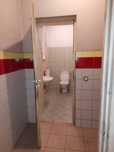 Sludinājumi. Iznomā servisa telpas Āgenskalnā  410 m, 1. stāvs, 12 telpas  Tiek iznomātas plašas servisa telpas Cena: 1845 EUR/mēn Foto #7