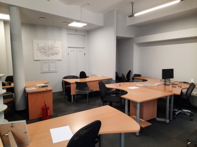 Sludinājumi. Iznomā komerctelpas ar showroom Āgenskalnā  66 m  Tiek iznomātas funkcionālas komerctelpas ar Cena: 627 EUR/mēn Foto #4