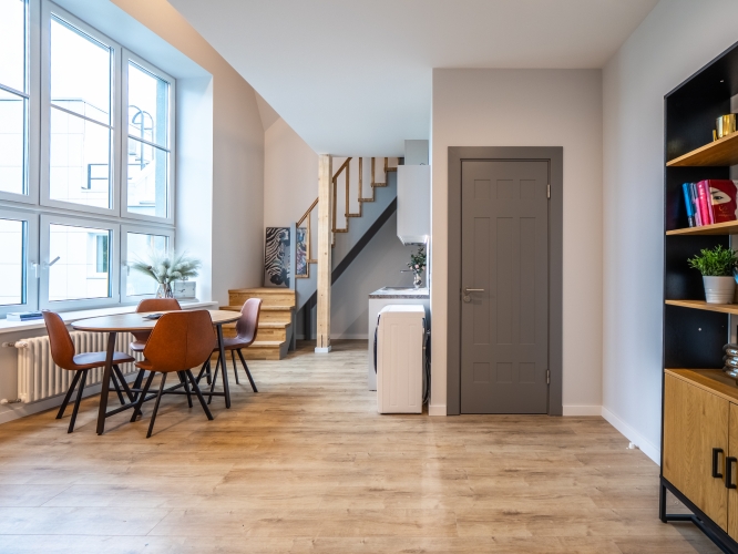 Объявление. Квартира лофтового типа в пешей доступности от Тихого центра.  Он расположен в отреставрированном Цена: 800 EUR/мес. Foto #7