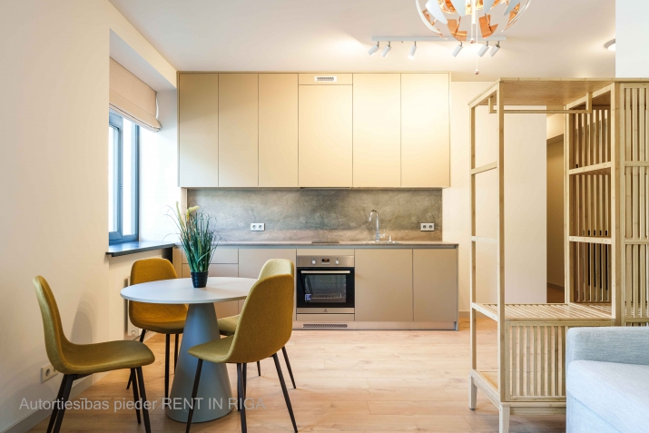 Sludinājumi. Mūsdienīgs un līdz detaļām pārdomāts studio tipa dzīvoklis Lielirbes ielā 9a  lokācijā, kas piedāvā Cena: 61500 EUR Foto #2