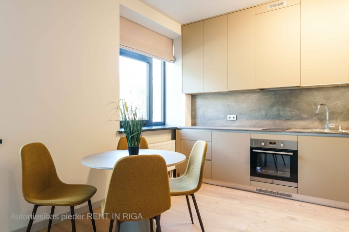 Sludinājumi. Mūsdienīgs un līdz detaļām pārdomāts studio tipa dzīvoklis Lielirbes ielā 9a  lokācijā, kas piedāvā Cena: 61500 EUR Foto #3