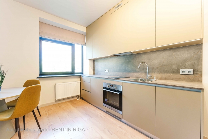 Sludinājumi. Mūsdienīgs un līdz detaļām pārdomāts studio tipa dzīvoklis Lielirbes ielā 9a  lokācijā, kas piedāvā Cena: 61500 EUR Foto #4
