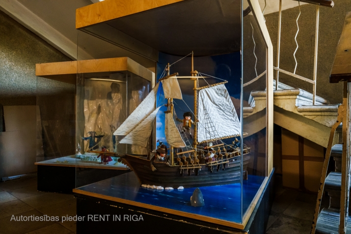 Объявление. Biroja telpa vēsturiskajā Rīgas Kinostudijas ēkā.  Regulāras formas telpa ēkas 2. stāvā. Iebūvēts Цена: 100 EUR/мес. Foto #6