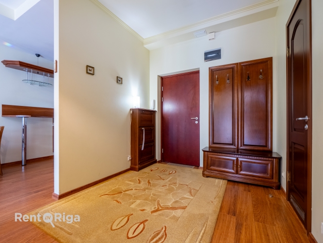 Sludinājumi. Saulains dzīvoklis ar balkonu, 100 m no jūras. Atrodas kāpu zonā elitārā projektā Marienbad.  Cena: 143000 EUR Foto #6