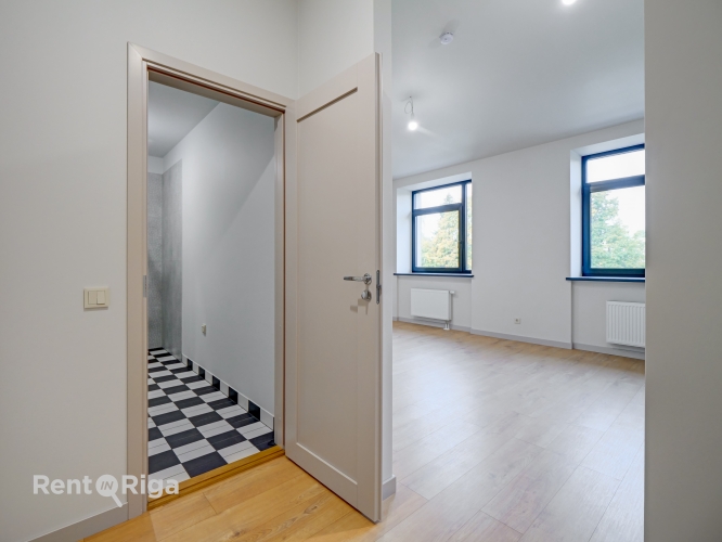 Sludinājumi. Mūsdienīgs un līdz detaļām pārdomāts 2-istabu dzīvoklis Lielirbes ielā 9a  lokācijā, kas piedāvā Cena: 106500 EUR Foto #7