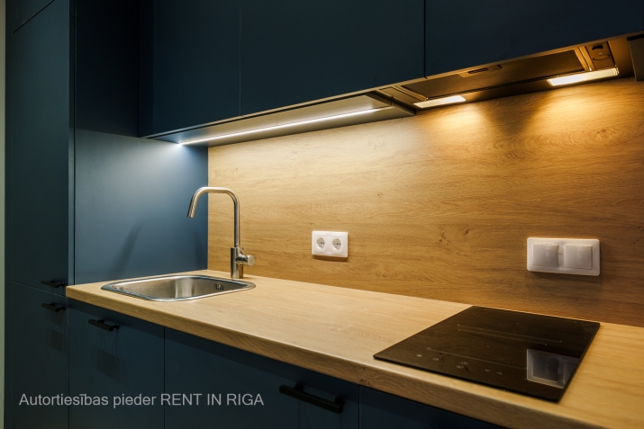 Sludinājumi. Iegādei pieejams mūsdienīgs un līdz detaļām pārdomāts studio tipa dzīvoklis Ernesta Birznieka-Upīša Cena: 79000 EUR Foto #5