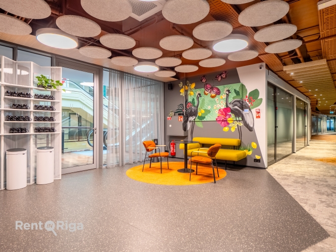 Объявление. Арендуйте офис в коворкинге в Галерии Рига!  Без первоначальных вложений  полностью оборудован и Цена: 1400 EUR/мес. Foto #2