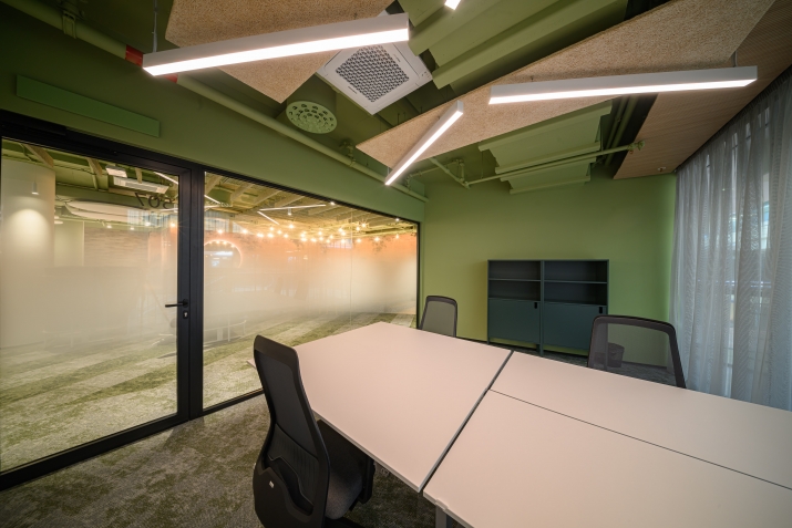 Объявление. Арендуйте co-working офис в Galerija Rīga!  Без начальных вложений  полностью оборудован и готов к Цена: 1400 EUR/мес. Foto #1