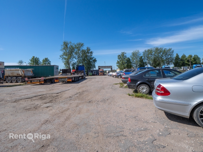 Объявление. Продаётся коммерческая недвижимость с 5 зданиями и участком 1.861 га  Румбула, Рига Адрес: ул. Цена: 1.75e+06 EUR Foto #5
