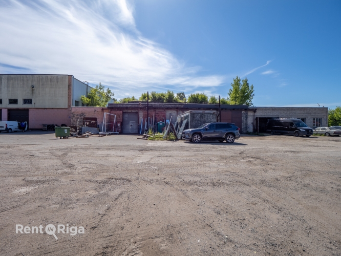 Sludinājumi. Pārdod komerciālu īpašumu ar 5 ēkām un 1.861 ha zemes  Rumbula, Rīga Adrese: Vējstura iela 33, Cena: 1.75e+06 EUR Foto #8