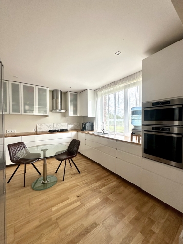 Sludinājumi. Pārdod izcilu lauku īpašumu ar viesu mājiņu tikai 7 km attālumā no mīlētākās pilsētas Latvijā - Cena: 550000 EUR Foto #6