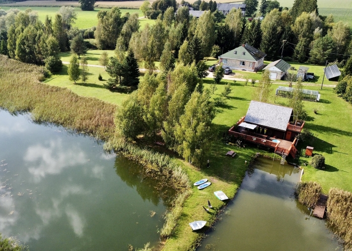 Sludinājumi. Pārdod izcilu lauku īpašumu ar viesu mājiņu tikai 7 km attālumā no mīlētākās pilsētas Latvijā - Cena: 550000 EUR Foto #4