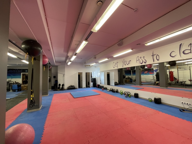 Sludinājumi. Iznomā plašas komerctelpas divos stāvos aktīvā Ziepniekkalna dzīvojamā masīvā!  Piedāvājumā telpas Cena: 2640 EUR/mēn Foto #5