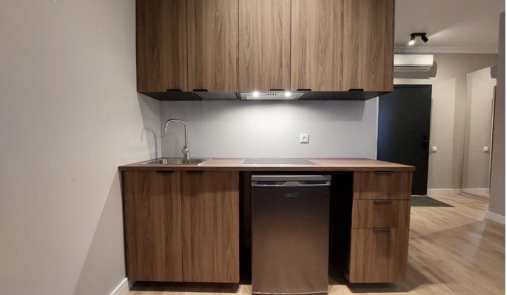 Sludinājumi. Izīrē mājīgu dzīvokli vecrīgā!  Kompakts un gaumīgs dzīvoklis Rīgas vecpilsētā. Dzīvoklis ir Cena: 700 EUR/mēn Foto #6