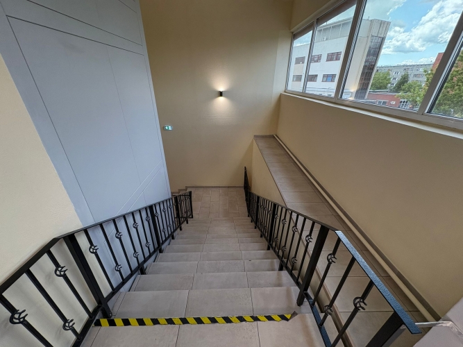 Sludinājumi. Tirdzniecības telpas nomai Daugavpilī  Strādnieku ielā 103  Iznomā komerctelpas 250 m platībā Cena: 1000 EUR/mēn Foto #7