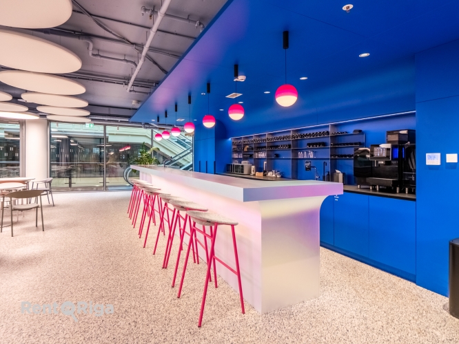 Sludinājumi. Iznomā Co-working space biroju Galerija Rīga!  Bez sākotnējiem ieguldījumiem  pilnībā aprīkots un Cena: 2100 EUR/mēn Foto #7