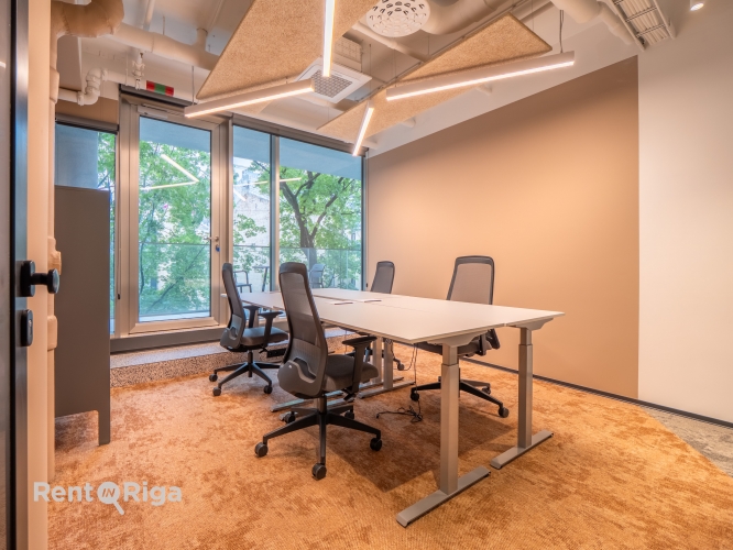 Sludinājumi. Iznomā Co-working space biroju Galerija Rīga!  Bez sākotnējiem ieguldījumiem  pilnībā aprīkots un Cena: 500 EUR/mēn Foto #1