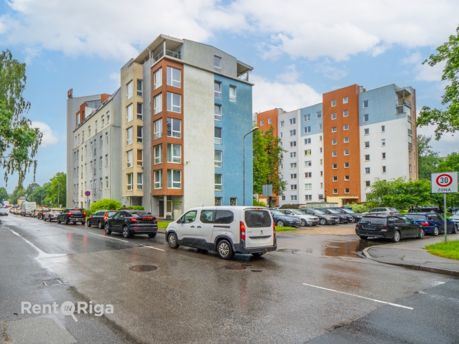 Sludinājumi. Tirdzniecības telpas jaunā ēkā.  Telpas sastāv no tirdzniecības zāles, kabineta, mazas noliktavas Cena: 84800 EUR Foto #1