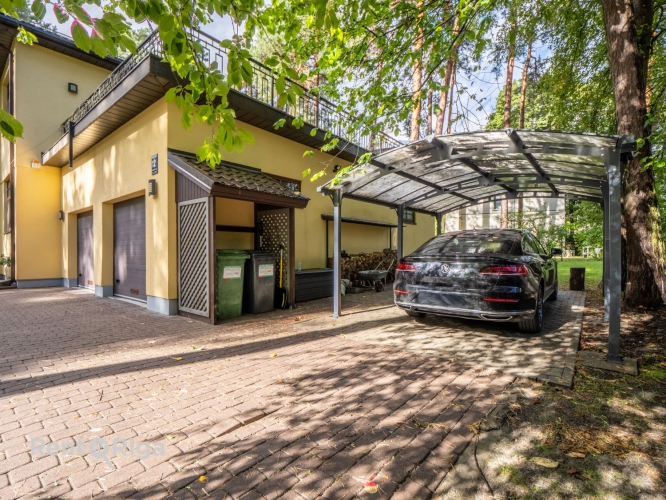 Sludinājumi. Tiek pārdota dzīvojamā māja Rīgā, Mežaparkā.  Plaša un mājīga dzīvojamā māja. Labiekārtots un Cena: 1.1e+06 EUR Foto #6