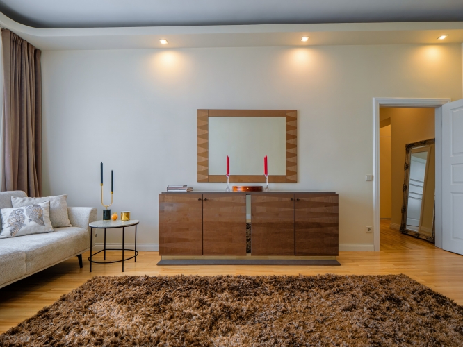 Sludinājumi. Pārdošanā elegants trīs istabu dzīvoklis, arhitekta E.Laubes projektētajā namā Lāčpleša ielā.  Cena: 239000 EUR Foto #2