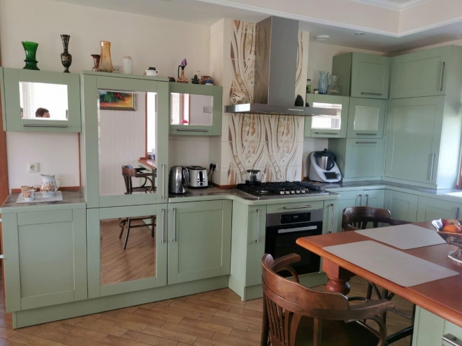 Объявление. Вилла в классическом стиле в Пиньки. Двухэтажный энергоэффективный дом общей площадью 255 м2 + 45 Цена: 450000 EUR Foto #9