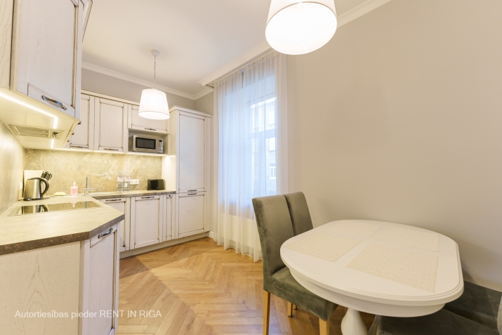 Объявление. Предлагаем  эксклюзивные, меблированные  3-х комнатные аппартаменты в центре Риги, в новом Цена: 276570 EUR Foto #6