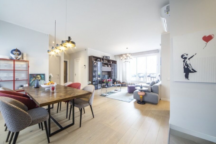 Sludinājumi. Šis moderni iekārtotais ģimenes dzīvoklis atrodas prestižajā projektā \'Merks Viesturdārzs\', Cena: 490000 EUR Foto #3