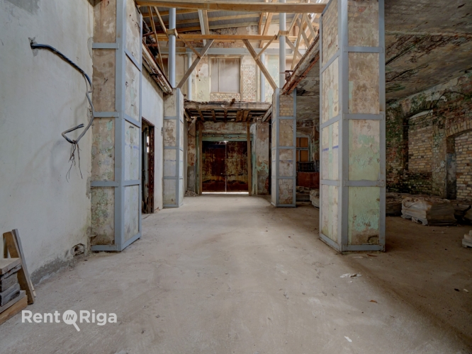 Sludinājumi. Pārdošanā komercobjekts  Balta iela 3, Rīga  Tiek pārdots daudzfunkcionāls komercobjekts, kas Cena: 600000 EUR Foto #2