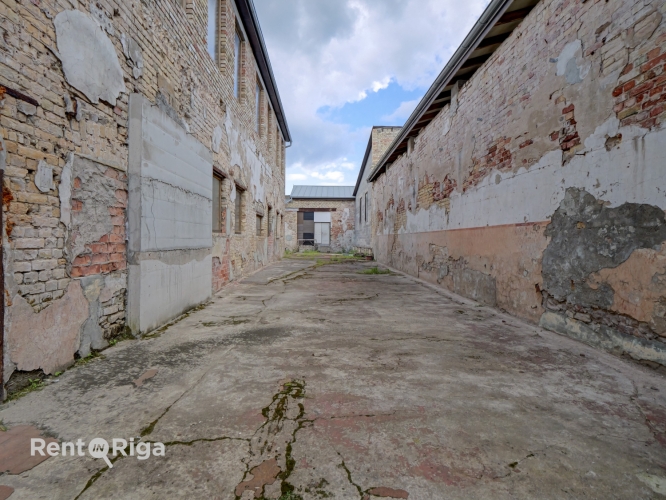 Sludinājumi. Pārdošanā komercobjekts  Balta iela 3, Rīga  Tiek pārdots daudzfunkcionāls komercobjekts, kas Cena: 600000 EUR Foto #3