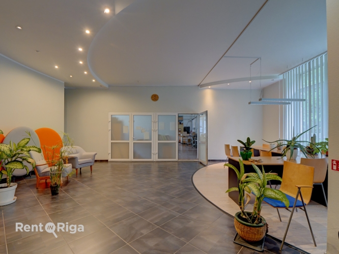 Объявление. Складские и офисные помещения с действующим денежным потоком и уникальным участком земли Цена: 1e+06 EUR Foto #6