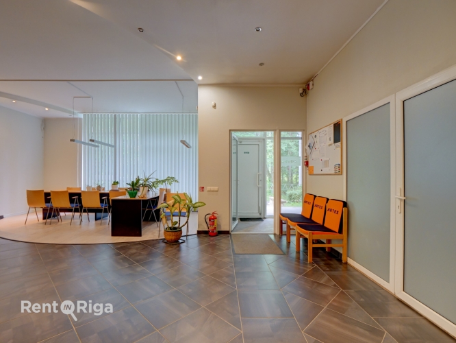 Объявление. Складские и офисные помещения с действующим денежным потоком  Местоположение Объект находится на Цена: 600000 EUR Foto #5