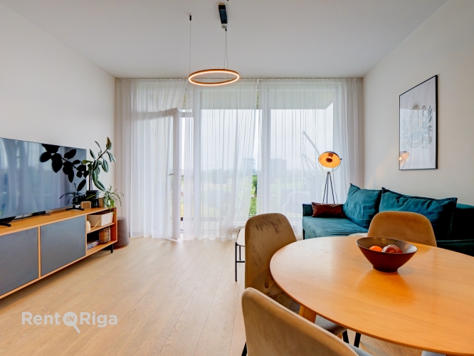 Sludinājumi. Tiek pārdots 3-istabu dzīvoklis ar balkonu(5,3m) Rīgas klusajā centrā blakus Viesturdārza parkam, Cena: 229000 EUR Foto #1