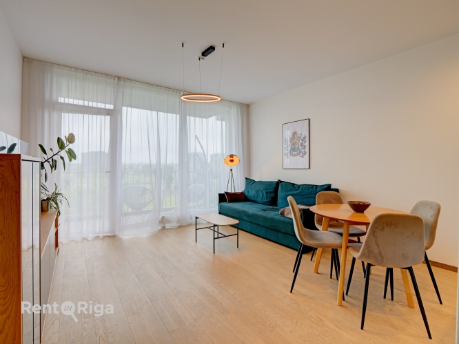 Sludinājumi. Tiek pārdots 3-istabu dzīvoklis ar balkonu(5,3m) Rīgas klusajā centrā blakus Viesturdārza parkam, Cena: 229000 EUR Foto #2