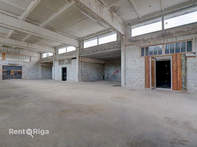 Объявление. Производственно-складские помещения с высокими воротами в Пиньки  Сдаются качественные и Цена: 1440 EUR/мес. Foto #5