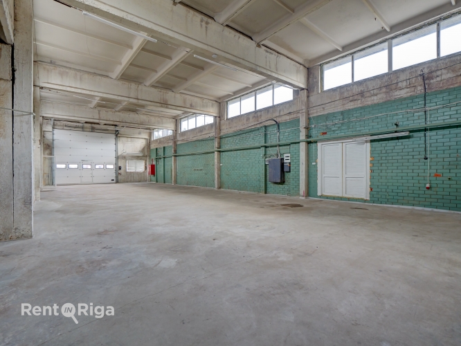 Объявление. Производственно-складские помещения с высокими воротами в Пиньки  Сдаются качественные и Цена: 1440 EUR/мес. Foto #6