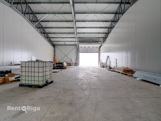 Объявление. Складские/производственные помещения с отдельным въездом  288 м, Пиньки  Сдаются в аренду Цена: 1728 EUR/мес. Foto #1