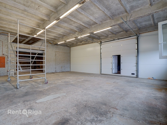 Sludinājumi. Kompaktas telpas ar siltumsūkni un atsevišķu iebrauktuvi  108 m, Piņķi  Tiek iznomātas modernas un Cena: 648 EUR/mēn Foto #2