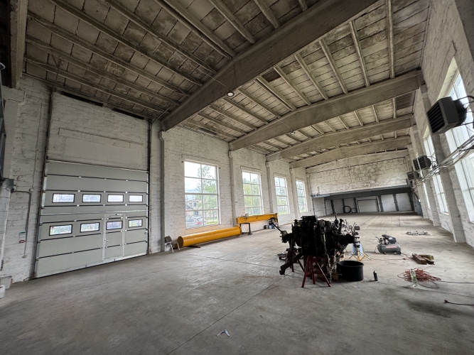 Объявление. Отапливаемые складские / производственные помещения в Елгаве      1-й этаж;      Ровный бетонный Цена: 1944 EUR/мес. Foto #2