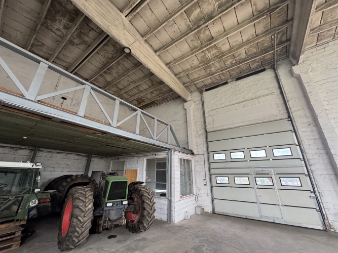 Объявление. Отапливаемые складские / производственные помещения в Елгаве      1-й этаж;      Ровный бетонный Цена: 1944 EUR/мес. Foto #5