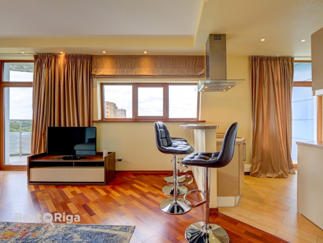 Sludinājumi. Gaišs un kluss 2 guļamistabu dzīvoklis Mežaparkā ar brīnišķīgu skatu uz Ķīšezeru.  Piedāvājumā  Cena: 209000 EUR Foto #7