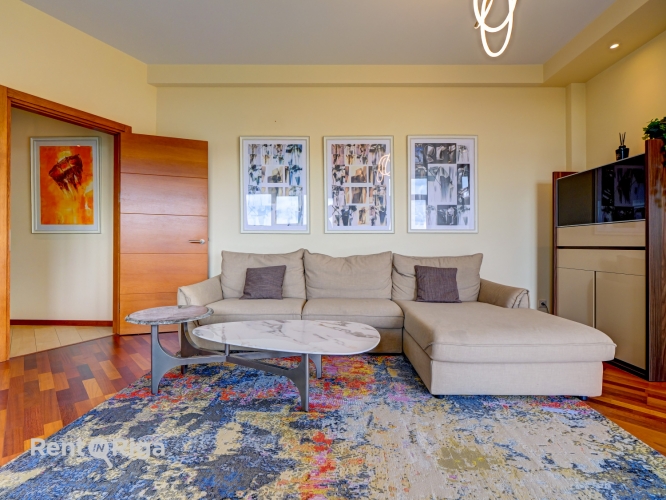 Sludinājumi. Gaišs un kluss 2 guļamistabu dzīvoklis Mežaparkā ar brīnišķīgu skatu uz Ķīšezeru.  Piedāvājumā  Cena: 209000 EUR Foto #5